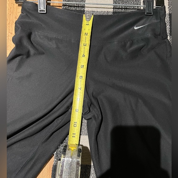 Nike Fit Dry wide legged black quarter length leggings - Picture 4 of 10